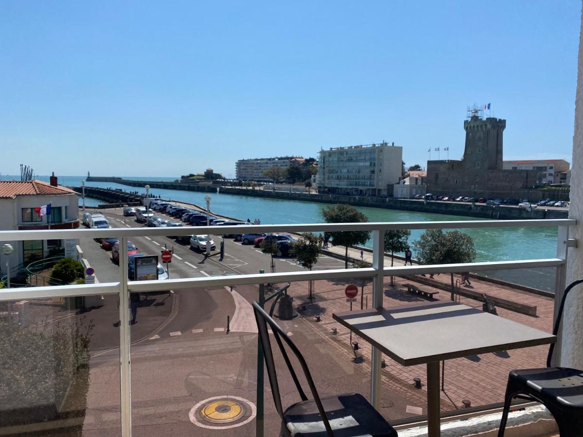 Apartment Vue Panoramique: Seaside Retreat With Panoramic Views Les Sables-d'Olonne