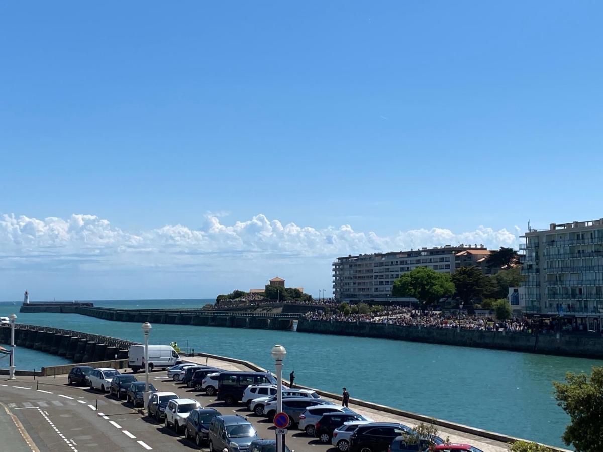 Vue Panoramique Et Chenal Meme De La 50m2 Refait A Neuf Situation Ideale En Option Garage Ferme Prive Apartment