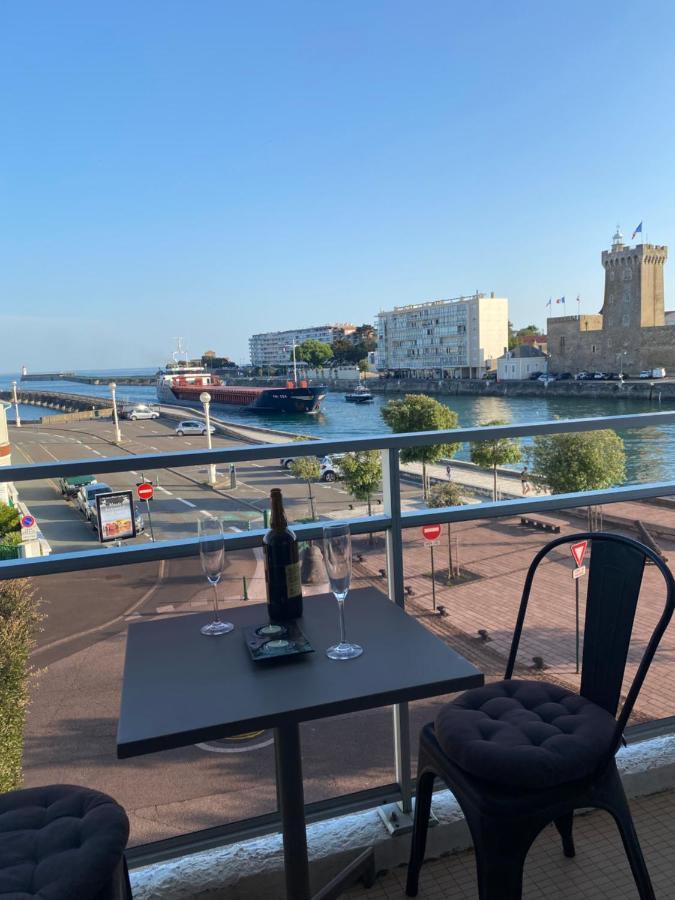 Apartment Vue Panoramique Et Chenal Meme De La 50m2 Refait A Neuf Situation Ideale En Option Garage Ferme Prive Les Sables-dʼOlonne